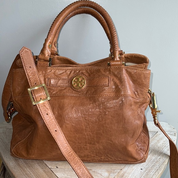 Tory Burch Handbags - Tory Burch crossbody purse good condition